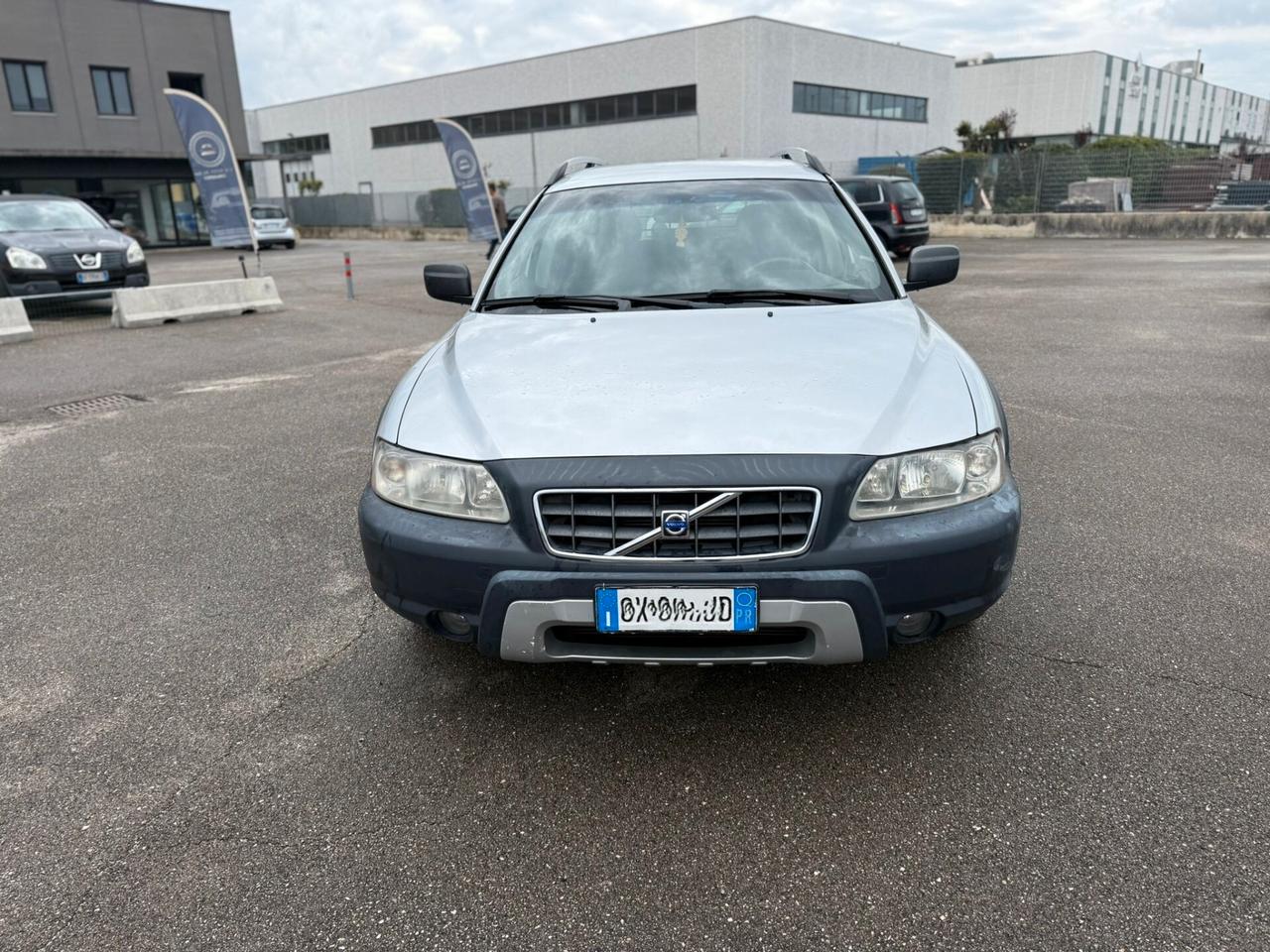 VOLVO XC70 CROSS COUNTRY 2.4 D 2006 12 MESI DI GARANZIA
