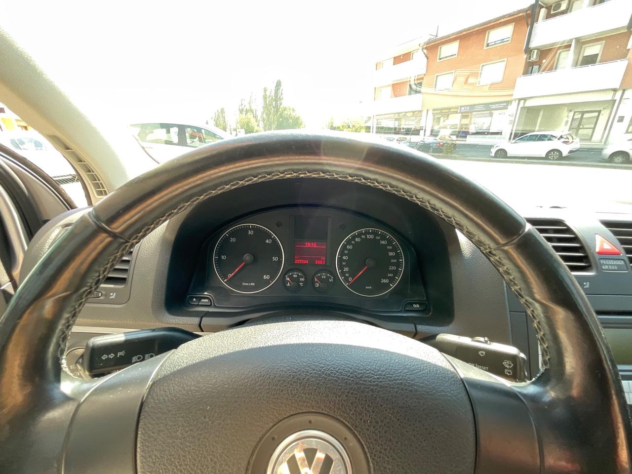 Volkswagen Golf 2.0 TDI DPF 4mot. 5p. Sportline
