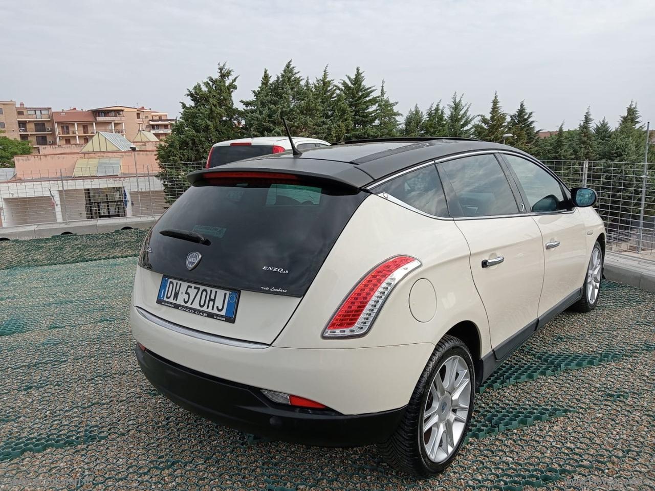 LANCIA Delta 1.6 MJT Platino TETTO APRIBILE, LED