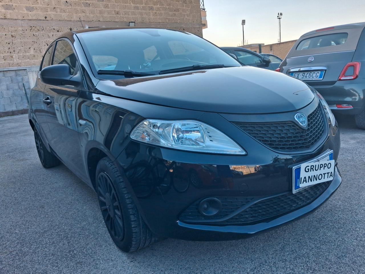 Lancia Ypsilon 1.2 69 CV 5 porte Elefantino Blu SOLI KM 58540 GARANZIA 12 MESI