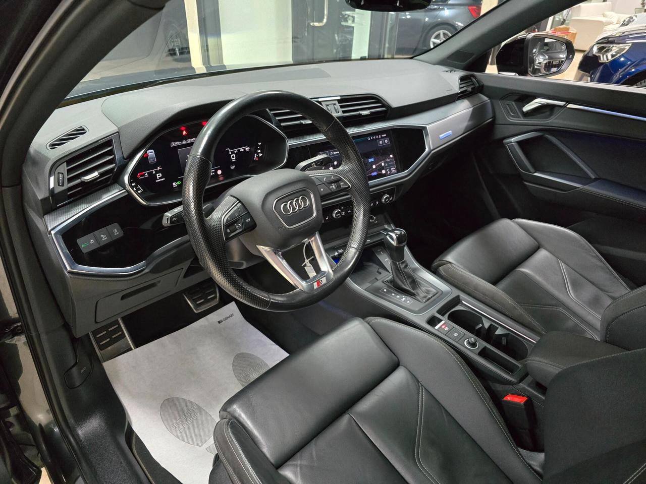 Audi Q3 SPB 35 TDI S tronic line (Tetto)