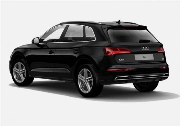 AUDI Q5 45 TFSI quattro S tronic Identity Black