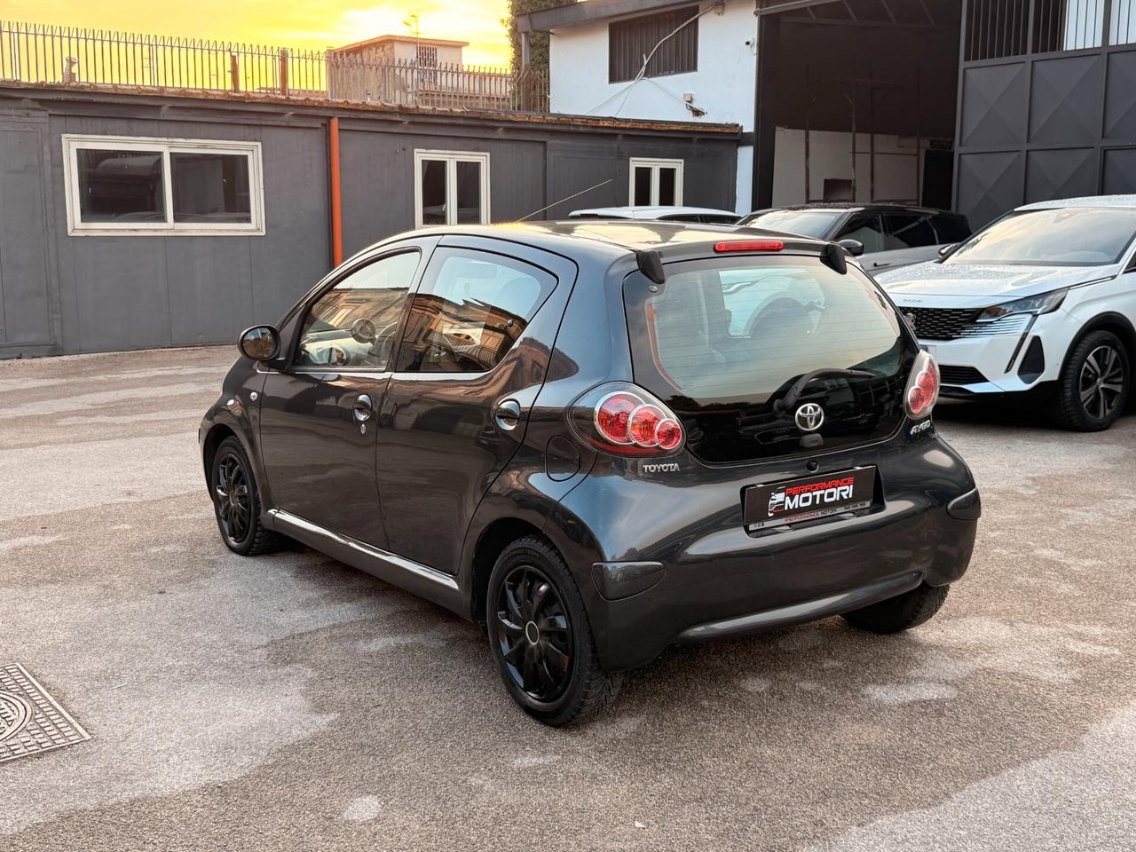 Toyota Aygo 1.0 12V VVT-i 5 porte