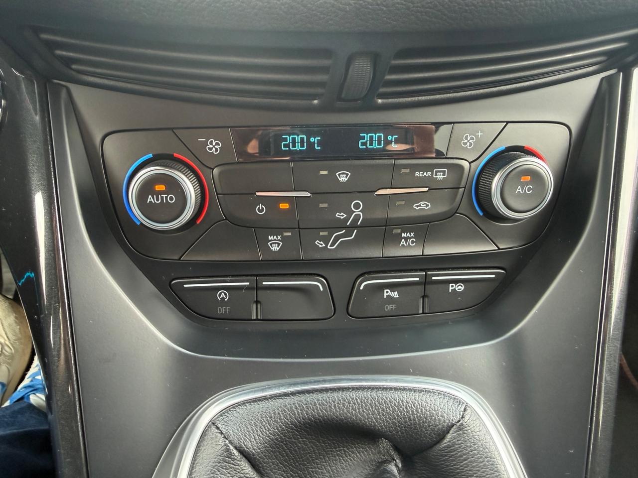 Ford Kuga 1.5 TDCI 120 CV S&S 2WD ST-Line