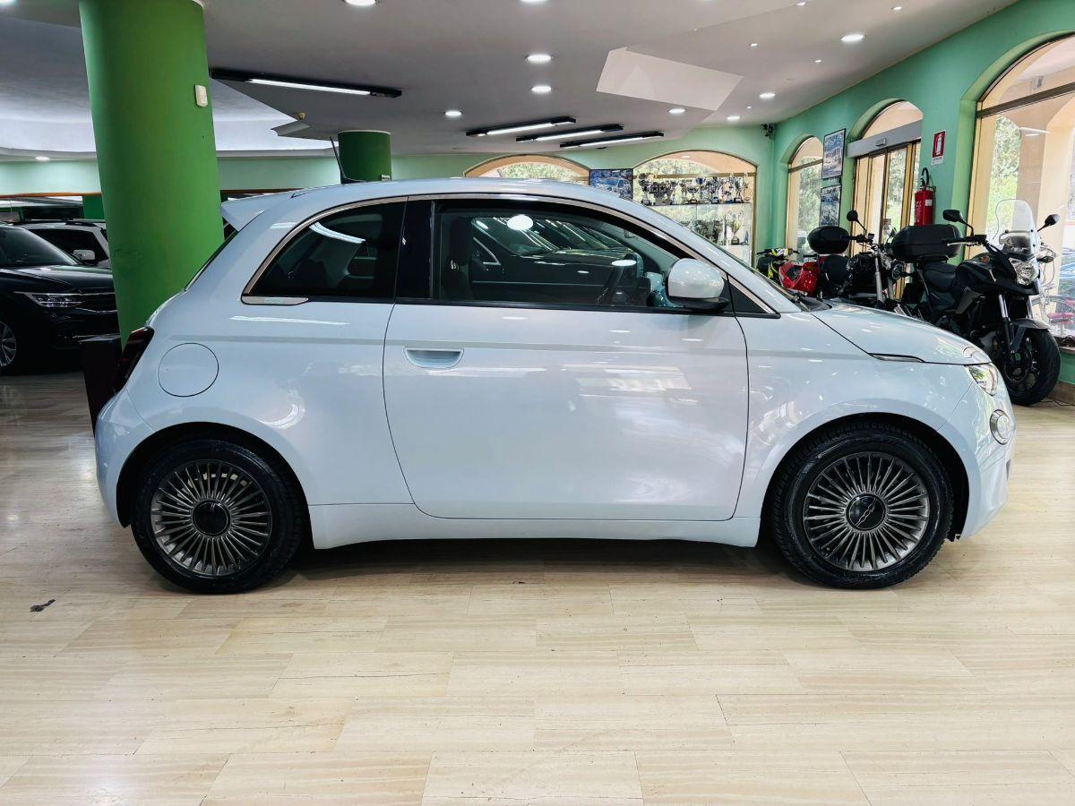 Fiat 500 E 100% elettrica La Prima My'21