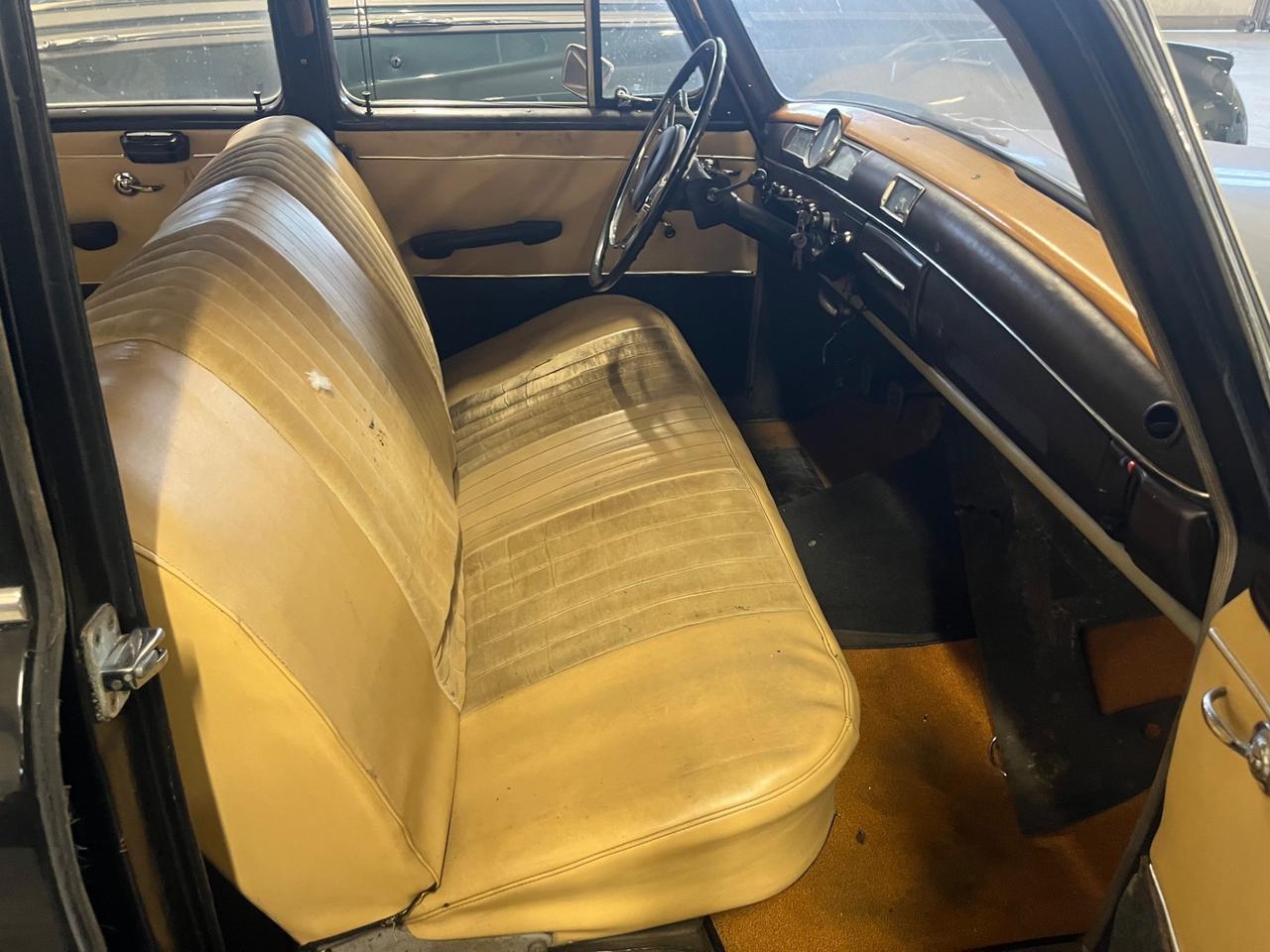 Mercedes 180 Ponton Bauletto