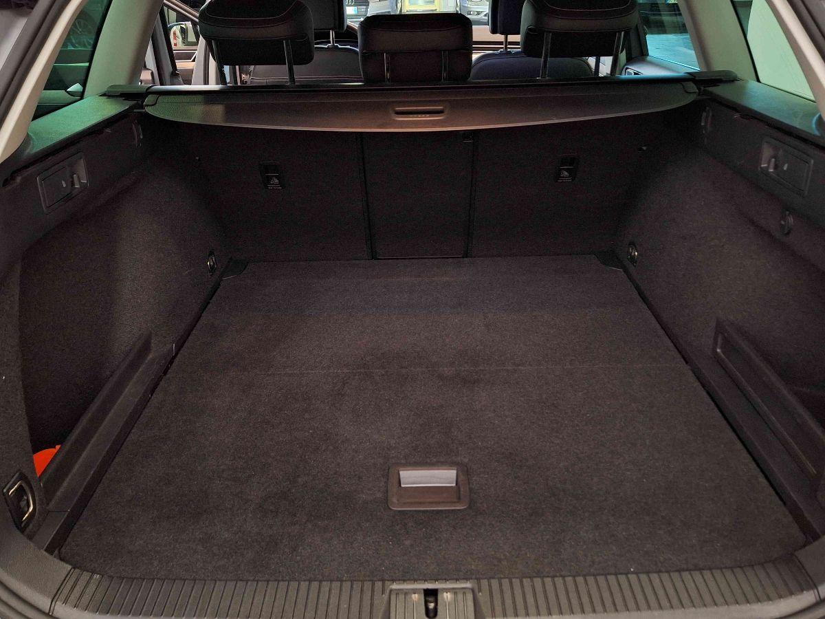 VOLKSWAGEN Passat Variant EVO 2.0 TDI DSG Executive -VIRTUAL RETROCAM SED.RISC. GAR.24M