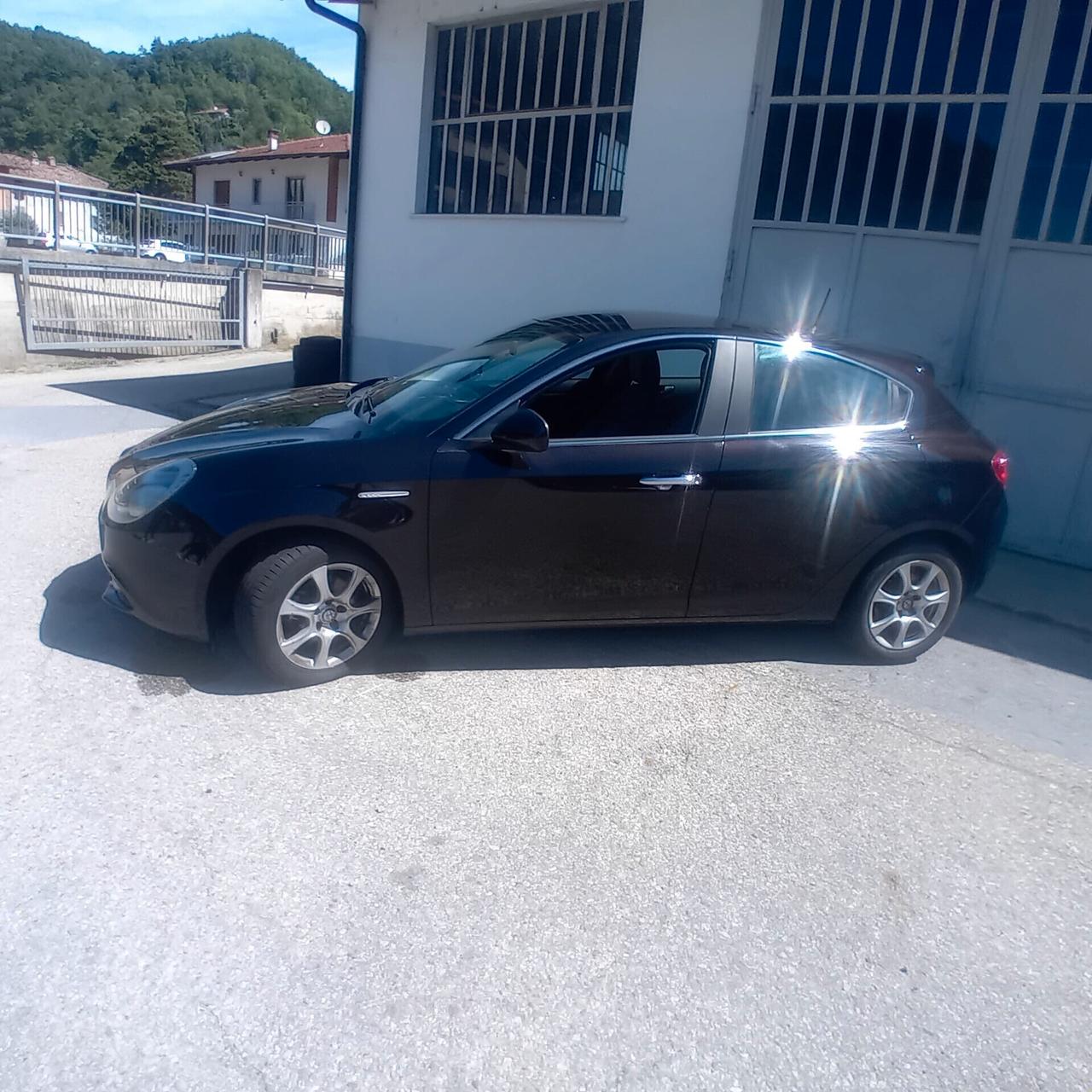 Alfa Romeo Giulietta 1.6 JTDm-2 105 CV Distinctive