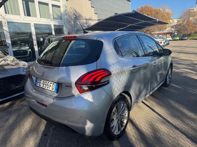 PEUGEOT 208 PureTech 82CV 5 porte Allure + RETROC.