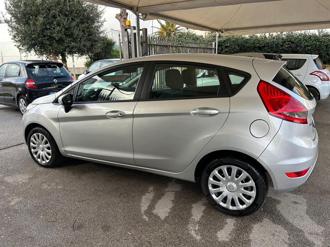 Ford Fiesta 1.4 TDCi 68CV 5 porte Titanium