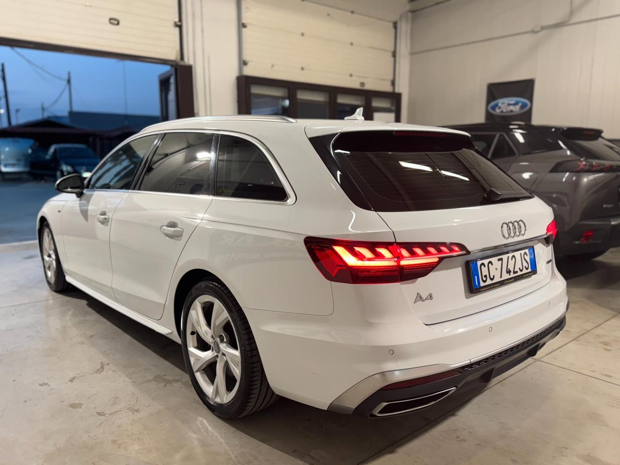 Audi A4 Avant 40 TDI S tronic line edition