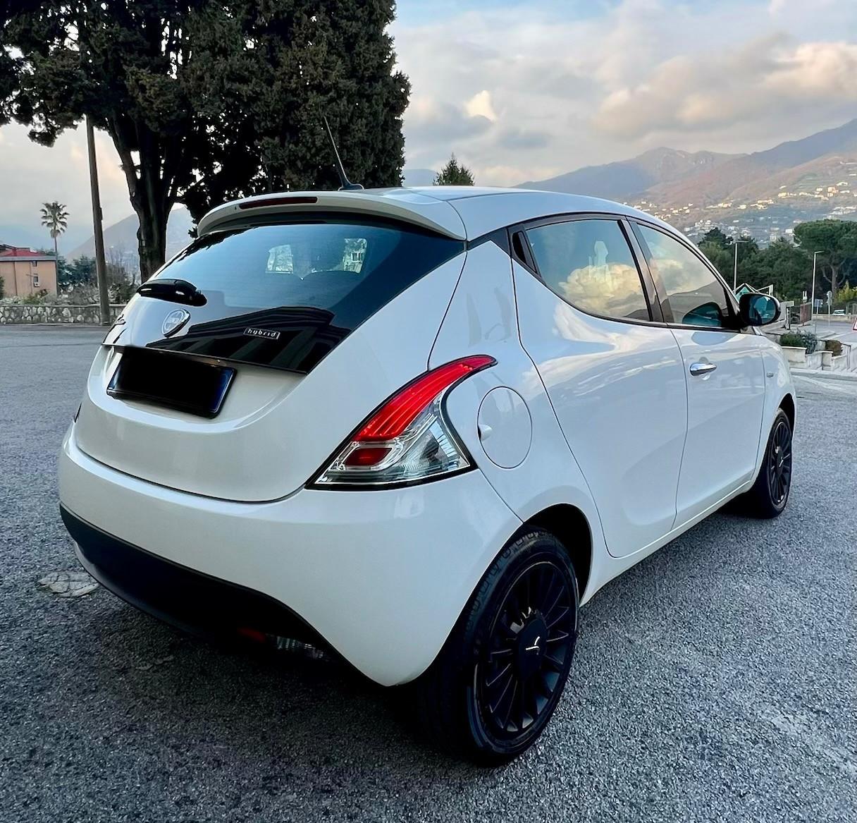 Lancia Ypsilon 1.0 5 porte Acc.Permute