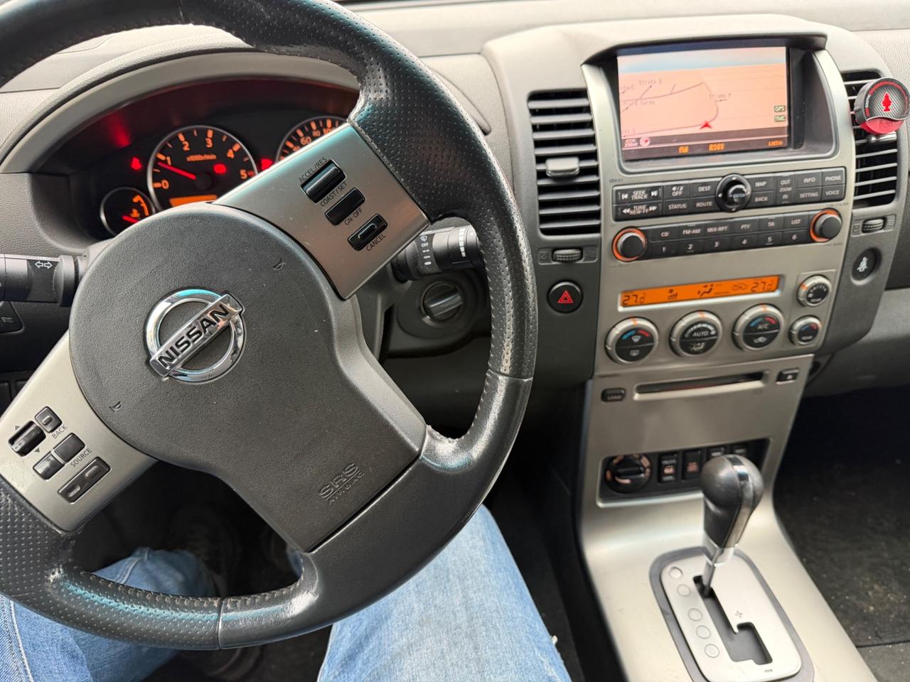 Nissan Pathfinder fuoristrada 4x4 7 posti