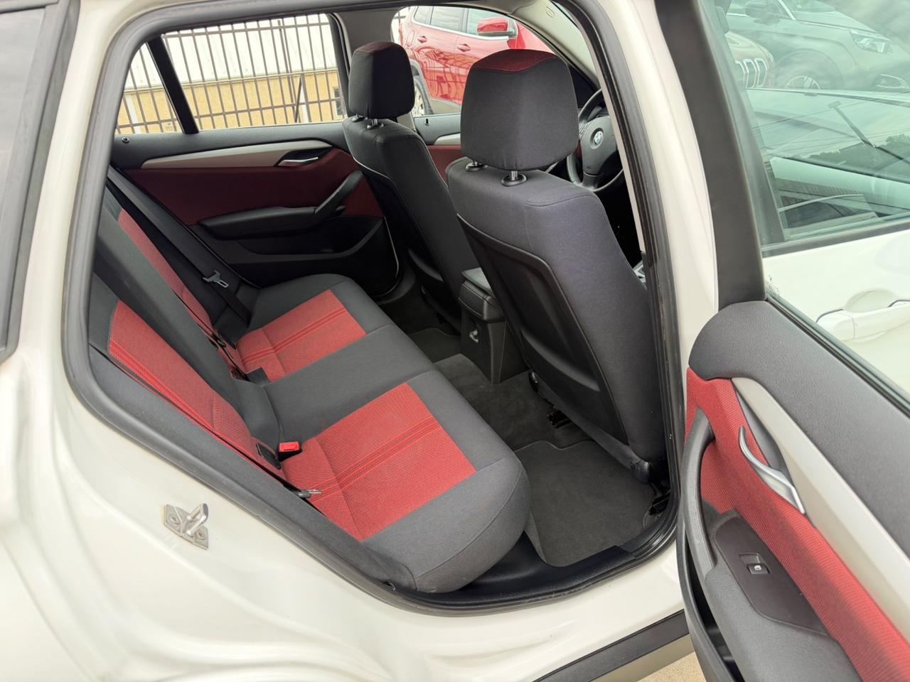 Bmw X1 sDrive18d Attiva 143CV