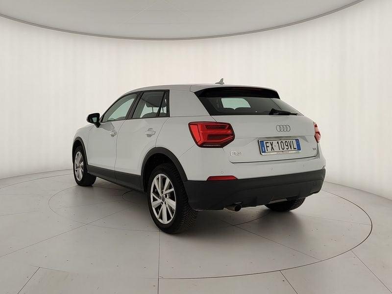 Audi Q2 1.6 TDI Business - FARI LED, PDC