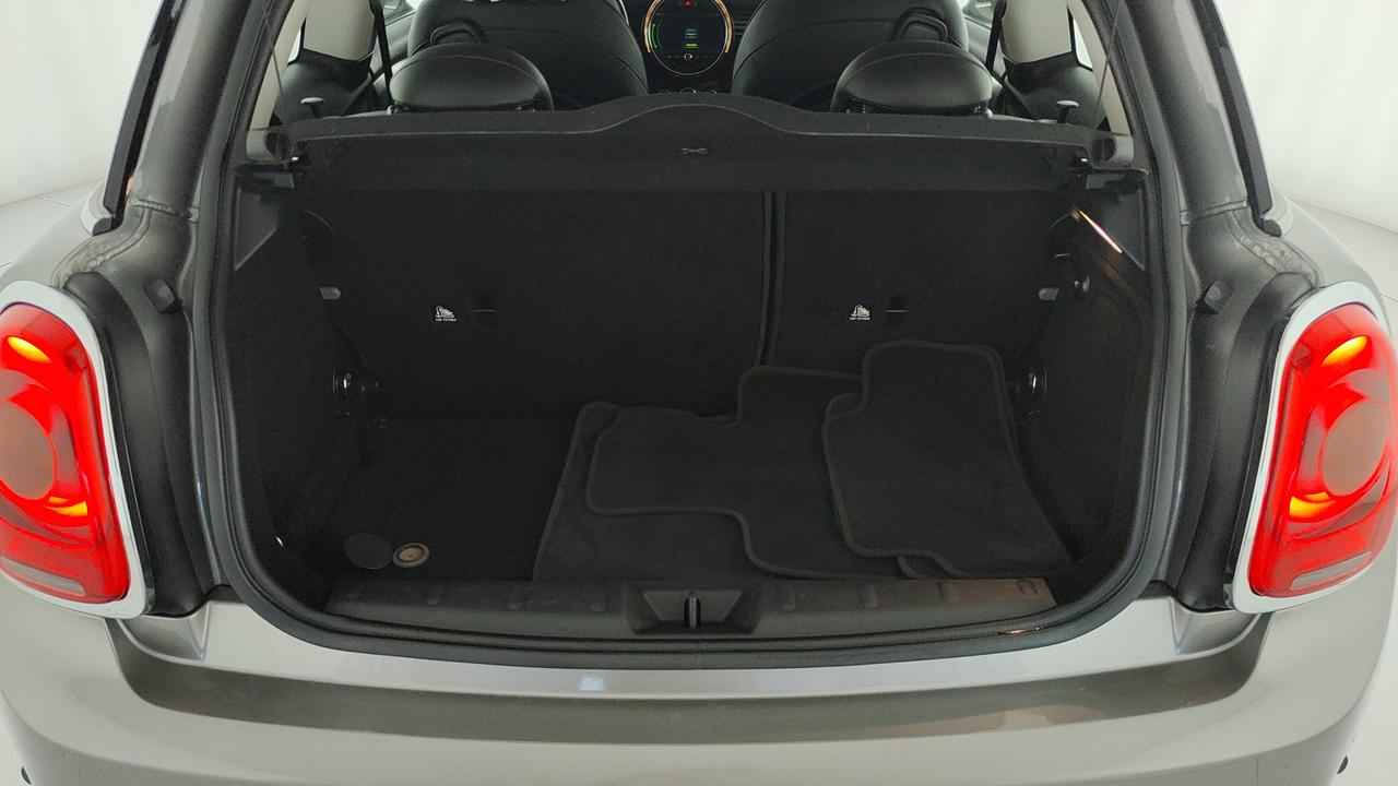 MINI Mini IV F55-F56 2014 - Mini 2.0 Cooper SD Hype 3p auto