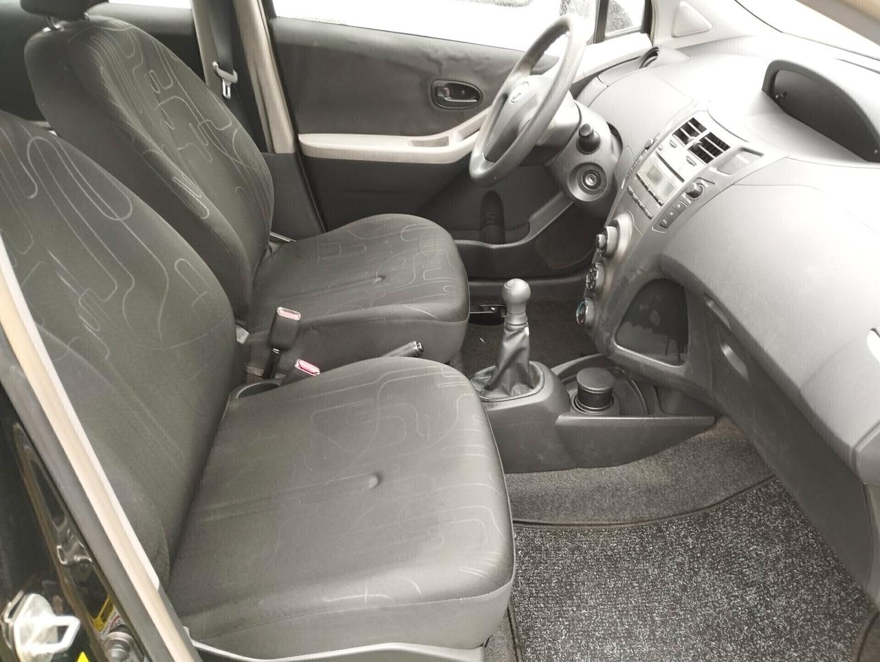 Toyota Yaris 1.0 5P OK NEOPATENTATI E 115 /2010