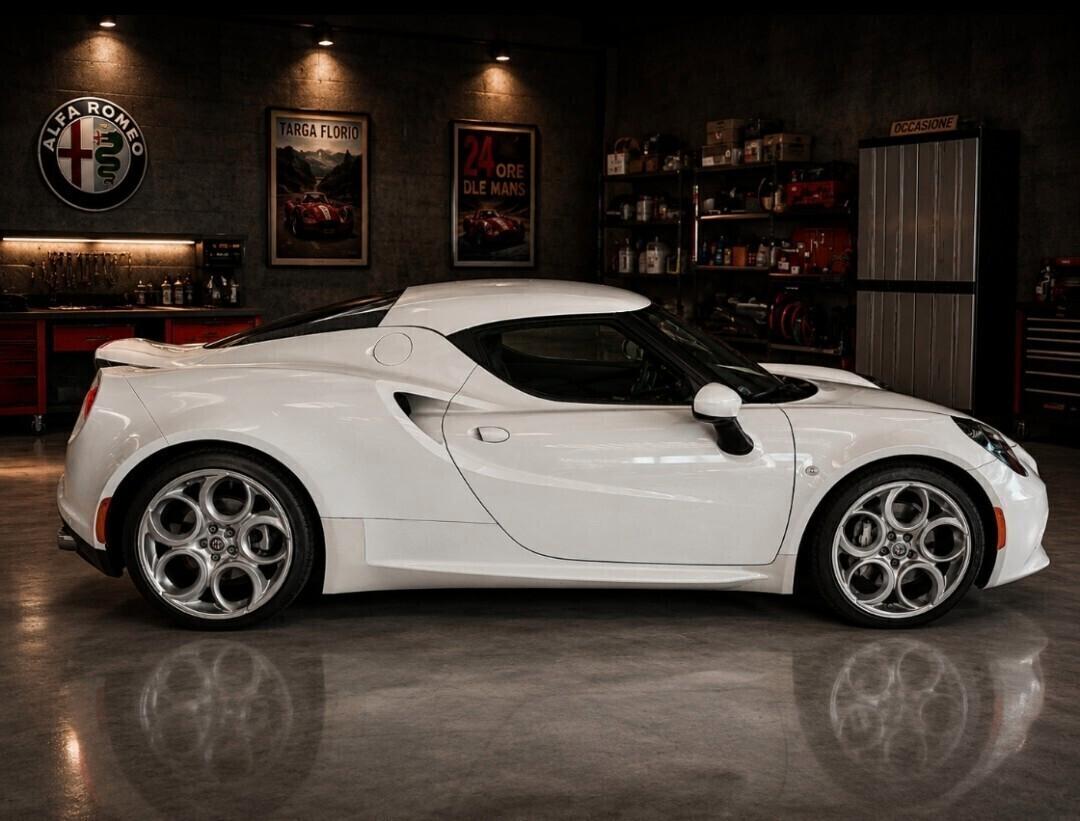 Alfa Romeo 4C 1750 TBi
