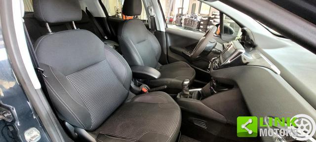PEUGEOT 208 allure