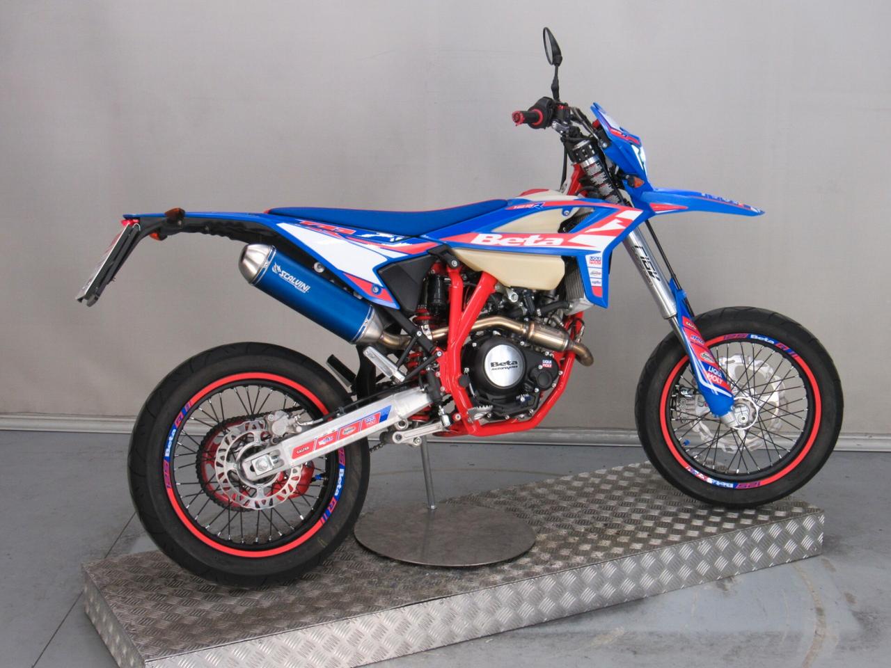 Beta RR Motard 125 R 11KW PATENTE A1 E B