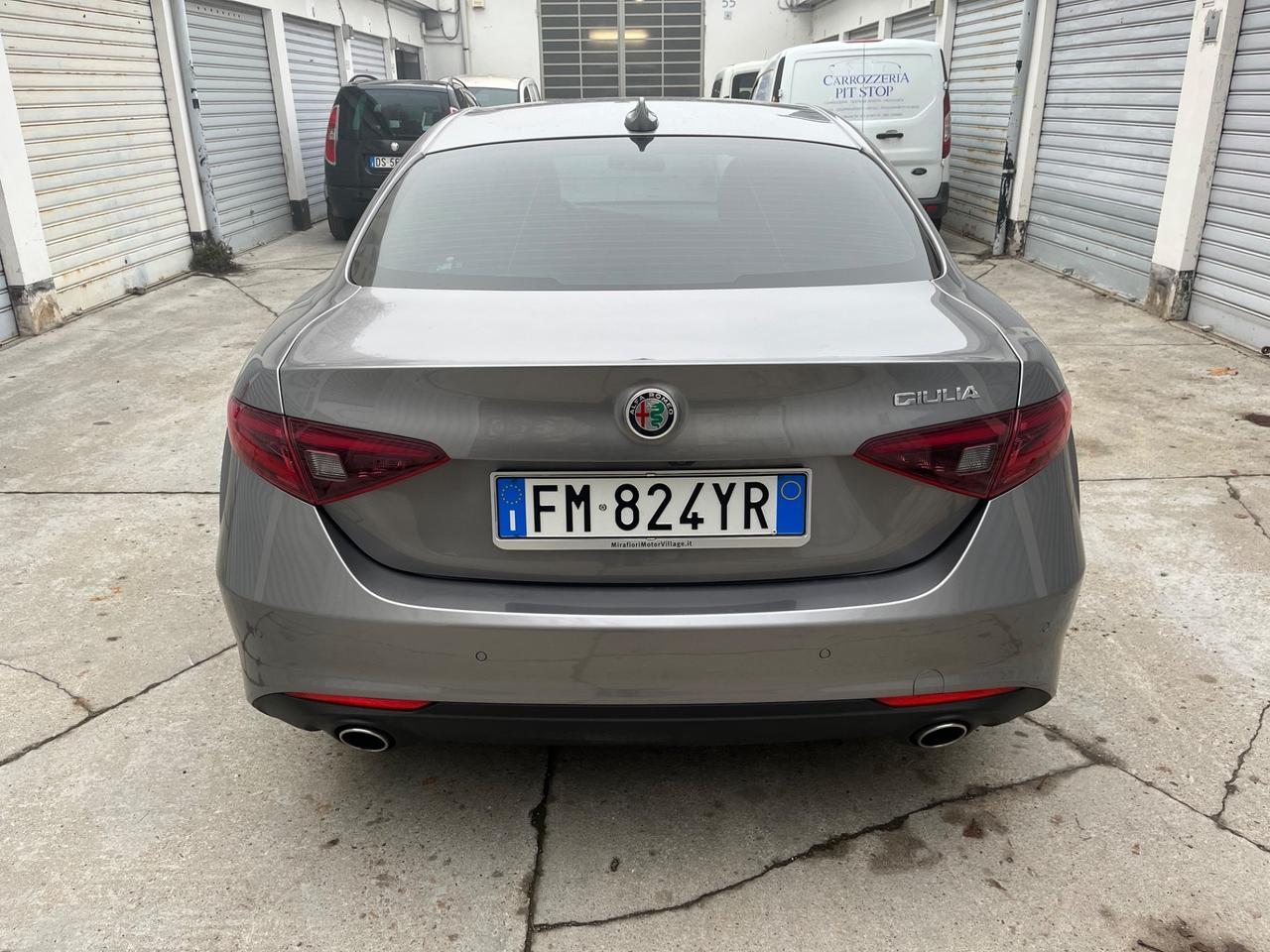 Alfa Romeo Giulia 2.2 Turbodiesel 180 CV AT8 Business Sport Launch Ed.