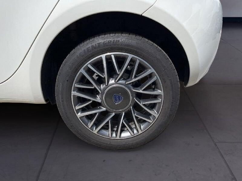 Lancia Ypsilon III 2021 1.0 firefly hybrid Gold Plus s&s 70cv 5p.ti