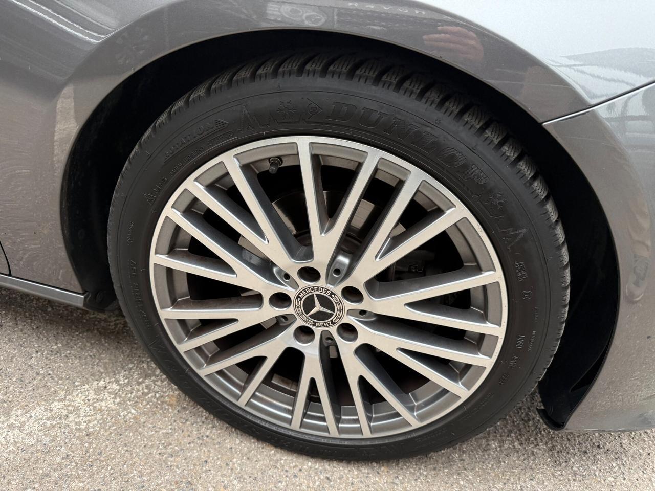 Mercedes-Benz CLA 200 Shooting Brake d Business auto