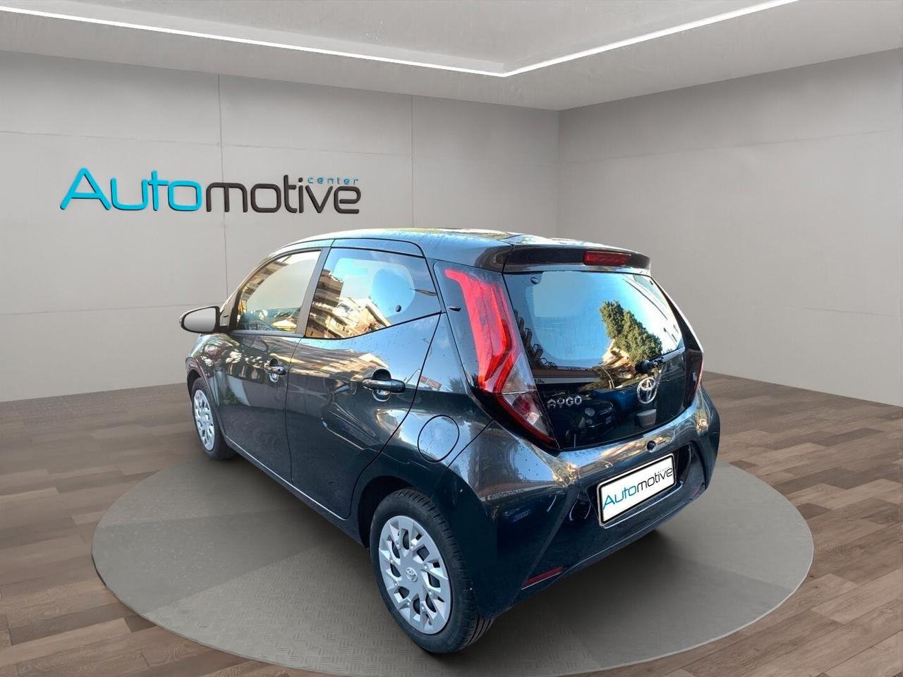 Toyota Aygo 1.0 VVT-i 72 CV 5 porte x-clusiv MMT