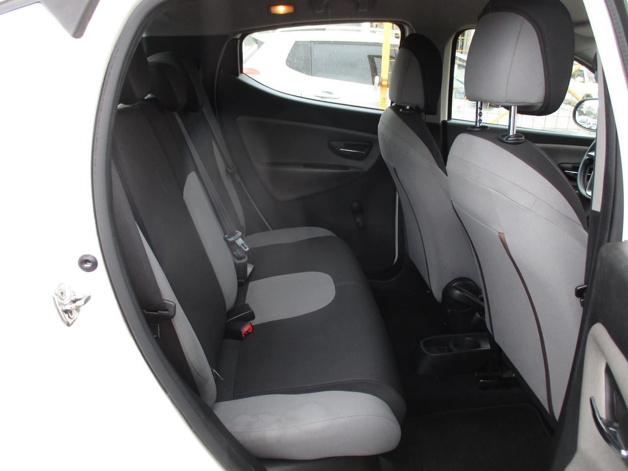 Lancia Ypsilon 1.3 MJT 16V 95 CV MOLTO BELLA 2012