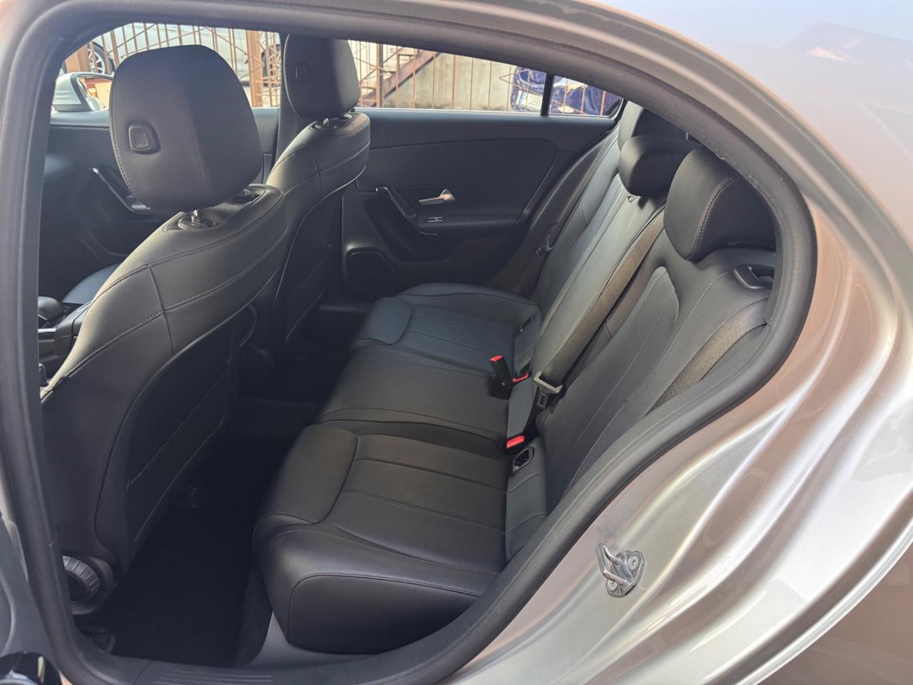 Mercedes-benz A 180d Ok Neopatentati