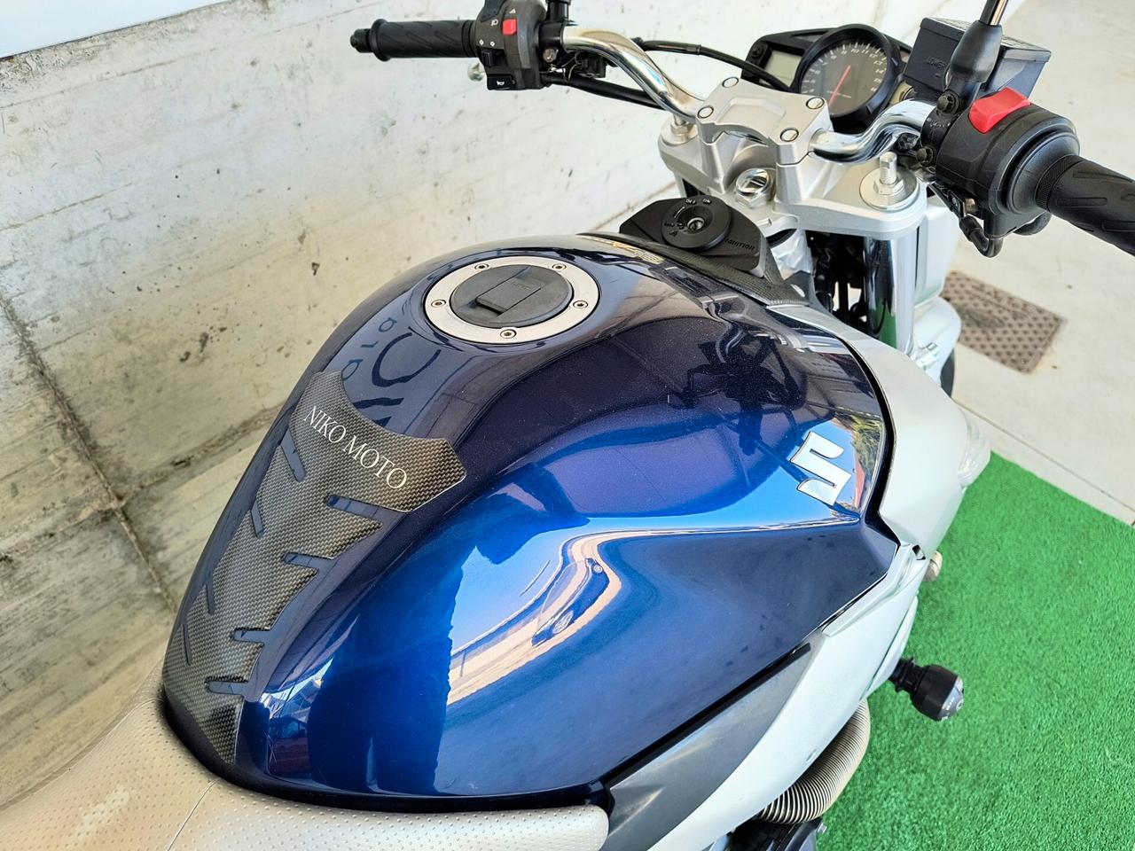 Suzuki GSR 600