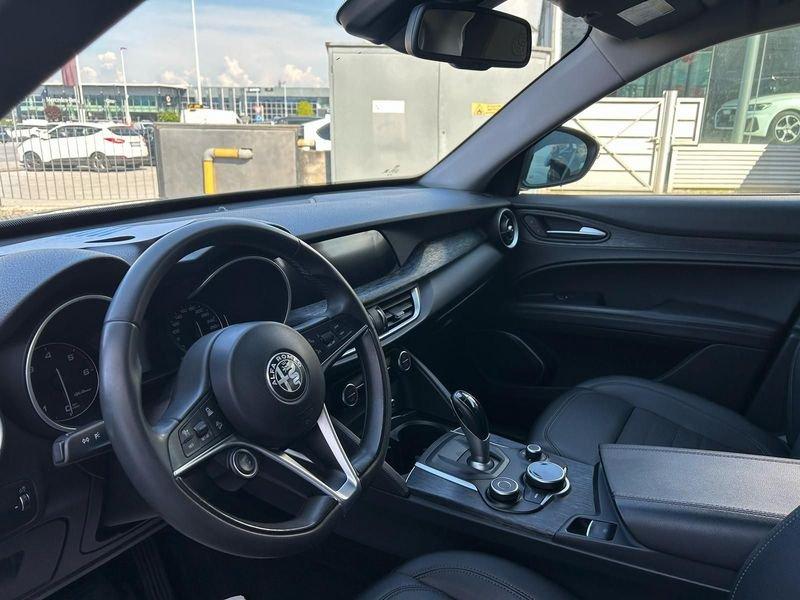 Alfa Romeo Stelvio 2.2 t Business Q4 210cv auto my19