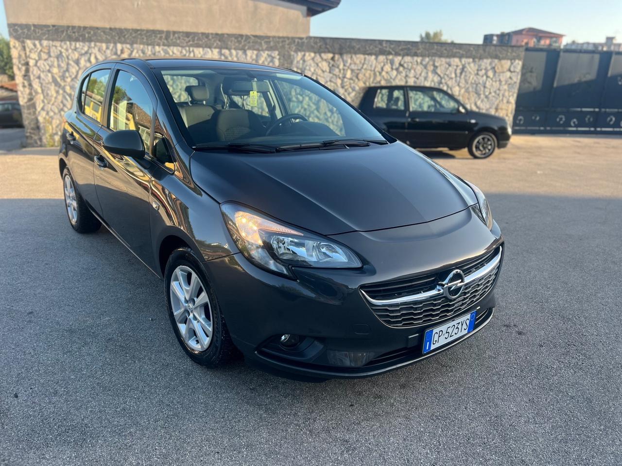 Opel Corsa 1.2 5 porte