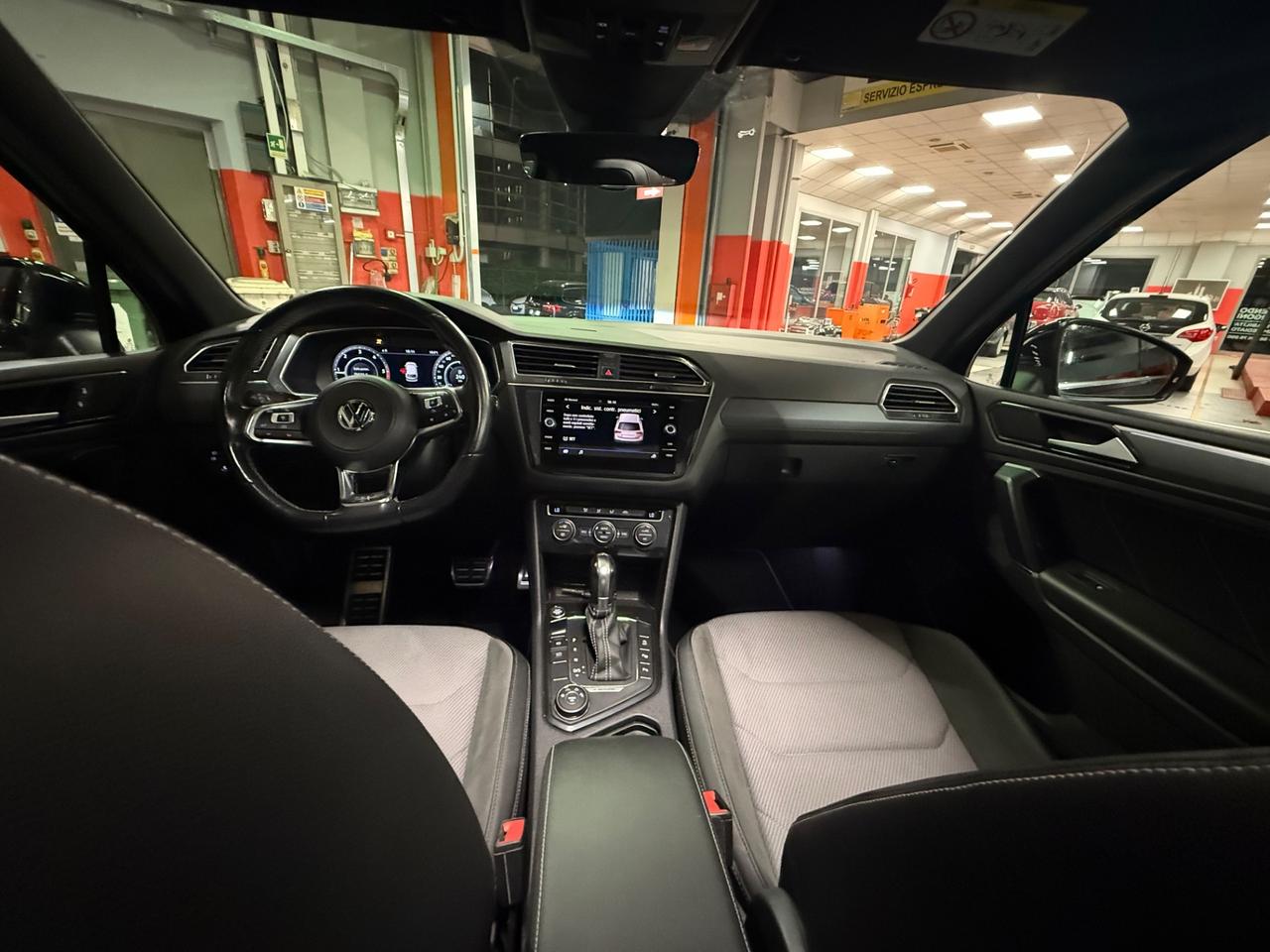 Volkswagen Tiguan 2.0 TDI R-LineDSG 4MOTION