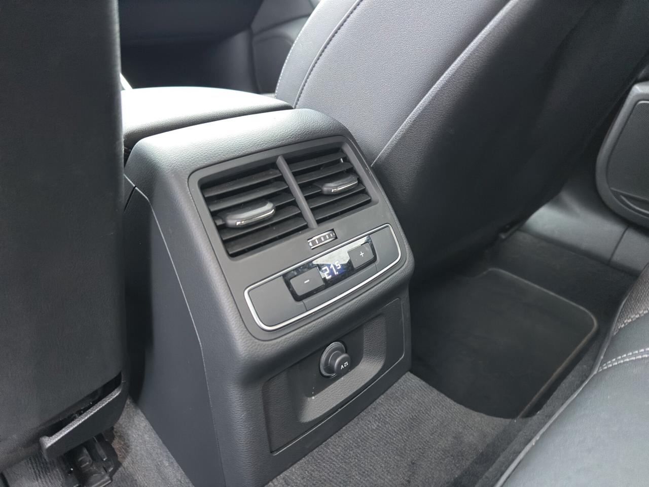 Audi A4 Avant 40 TDI quattro S tronic line edition