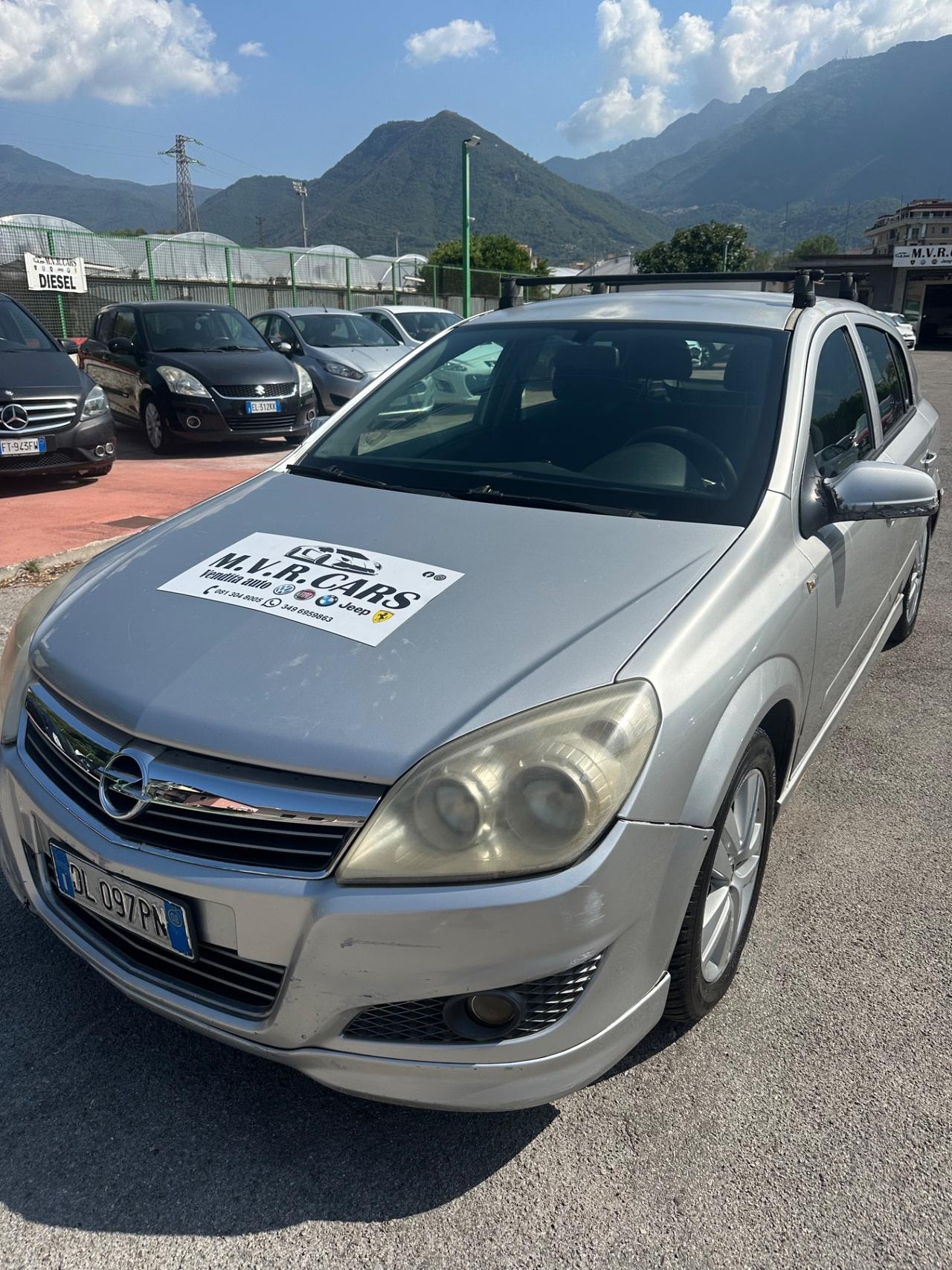Opel Astra 1.6 T 16V 5 porte Cosmo