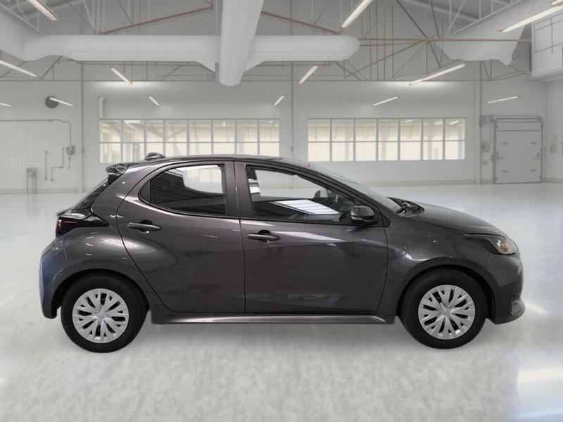 TOYOTA YARIS HYBRID BUSINESS MY21 5 PORTE BERLINA