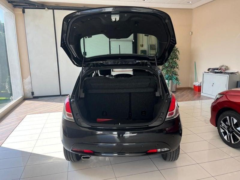 Lancia Ypsilon Ypsilon 1.0 FireFly 5 porte S&S Hybrid Gold Plus