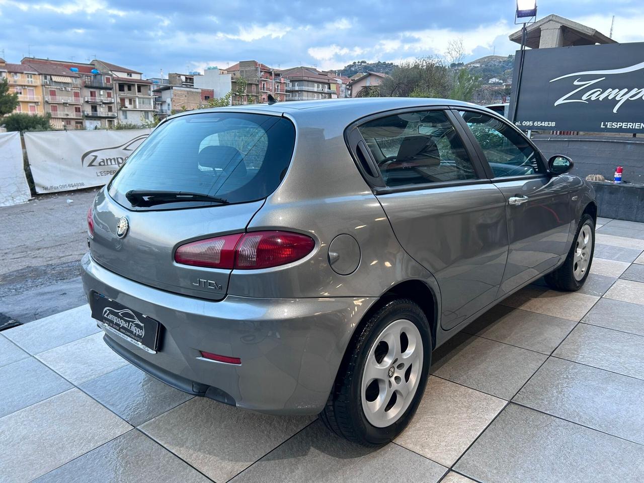 Alfa Romeo 147 1.9 JTD 120cv 5P Distinctive 2008