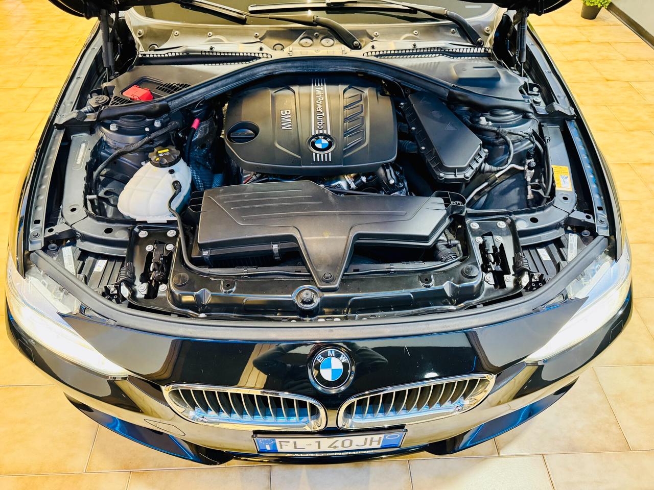 BMW 318d Touring LED / Sedili Risc. / Navi