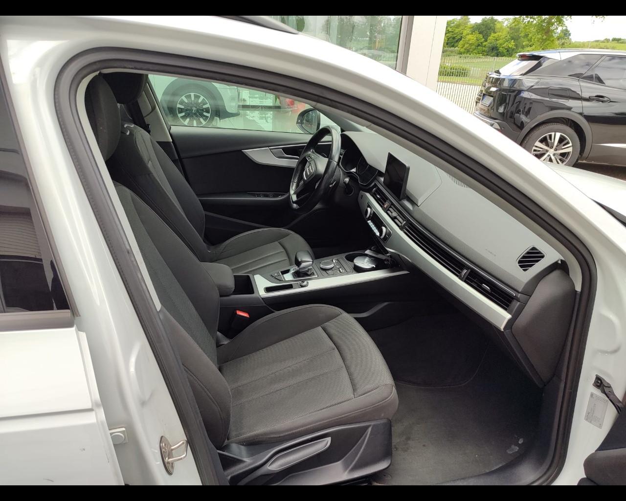 AUDI A4 Avant 2.0 TDI 150 CV S tronic