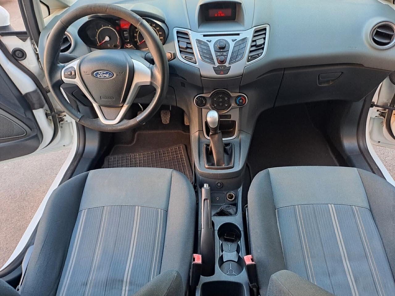 Ford Fiesta 1.4 5 porte Bz.- GPL Titanium