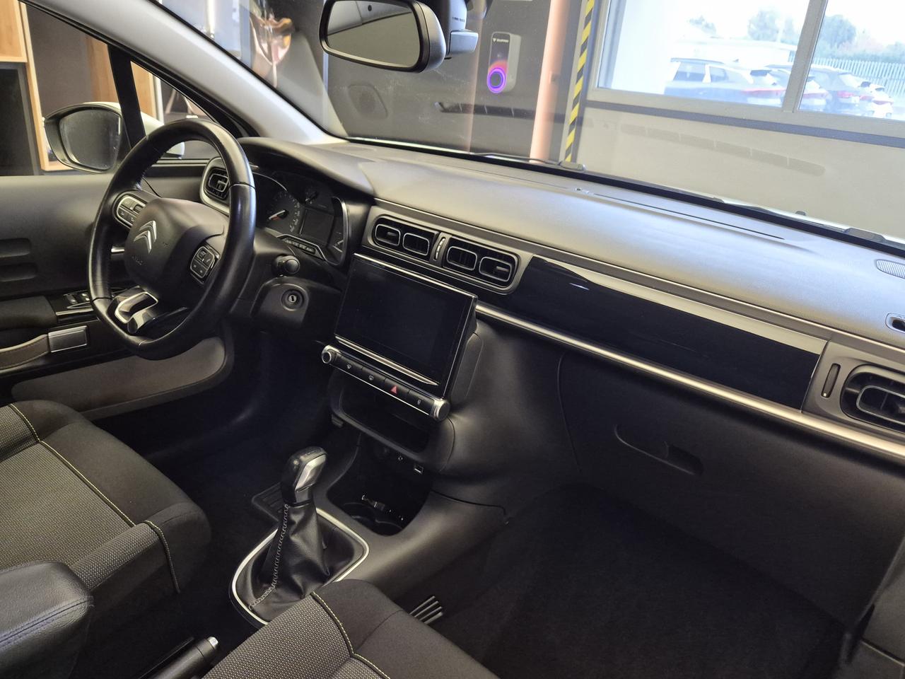 CITROEN C3 III - C3 1.2 puretech Shine Gpl 82cv