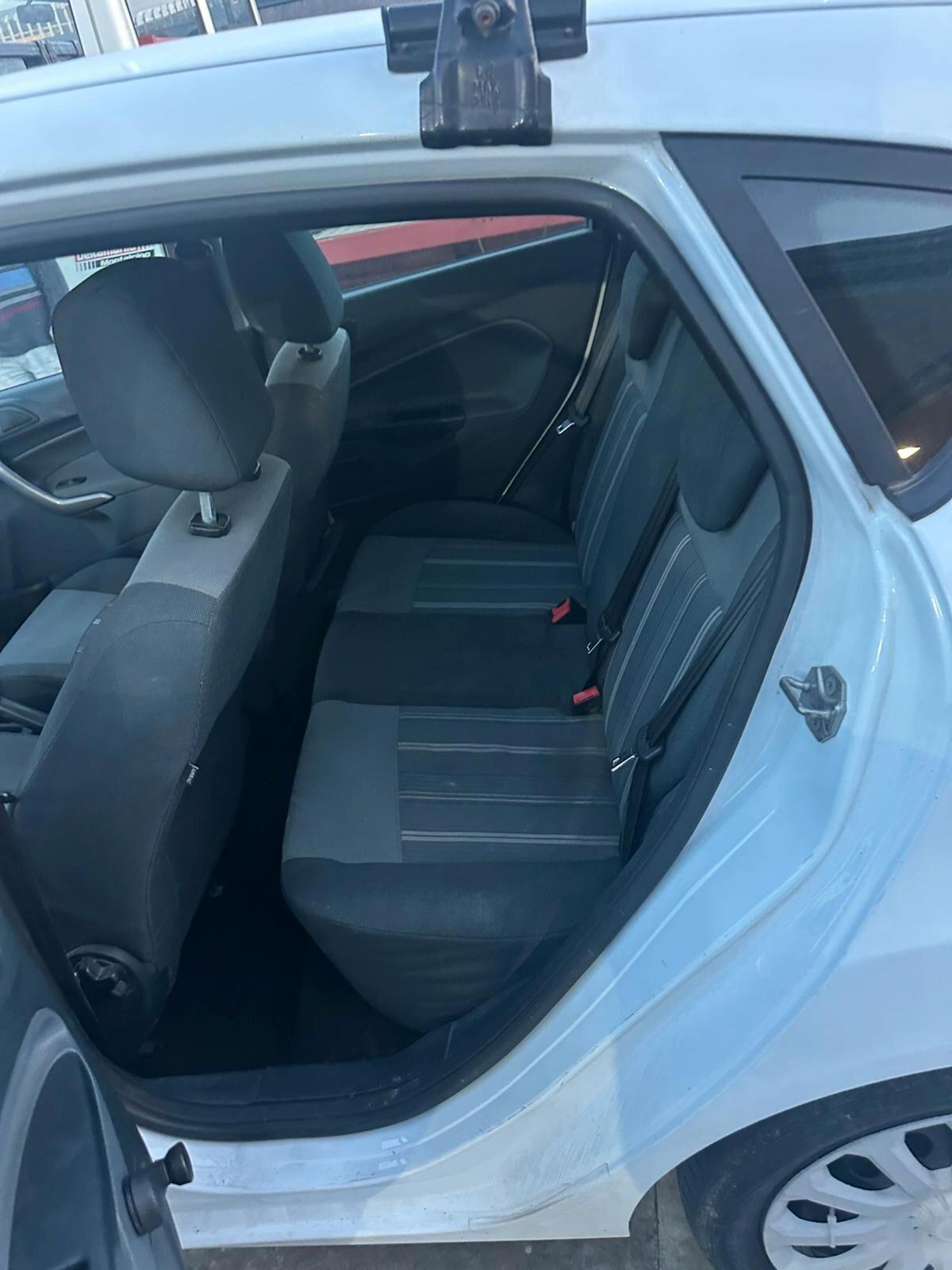 Ford Fiesta 1.4 5 porte Bz.- GPL Titanium