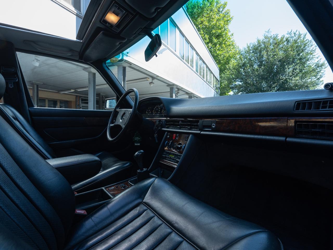 Mercedes-benz S 300 SE