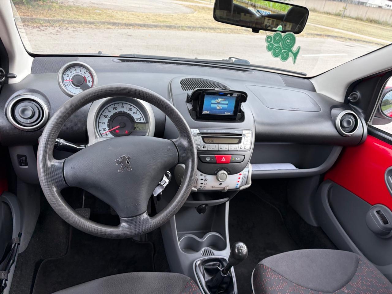 Peugeot 107 1.0 benzina 2011 5p. Allure