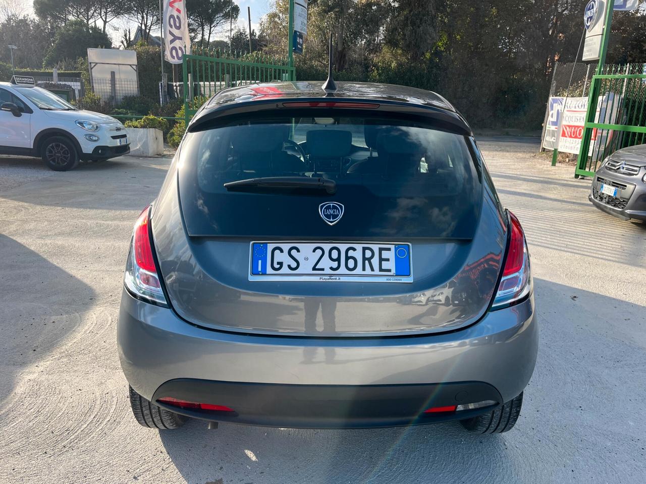 Lancia Ypsilon 1.0 FireFly 5 porte S&S Hybrid Oro