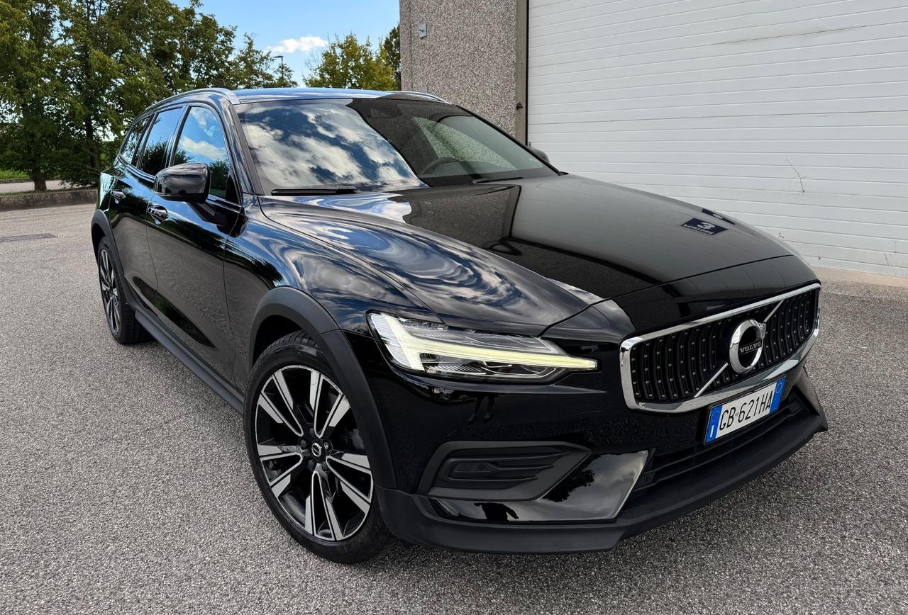 Volvo V60 Cross Country D4 AWD Geartronic Business Plus
