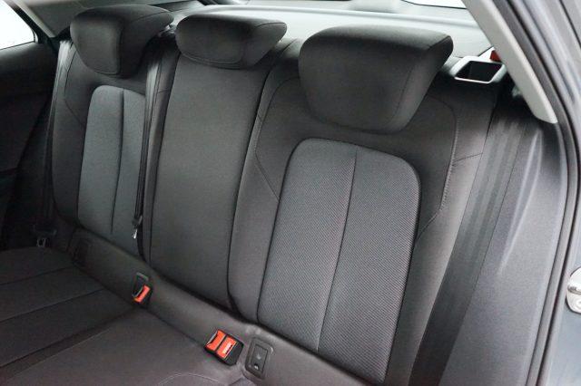 AUDI Q2 30 TDI S tronic Business