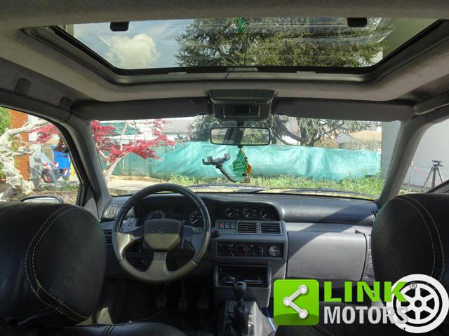 RENAULT Clio 1.8i 16V
